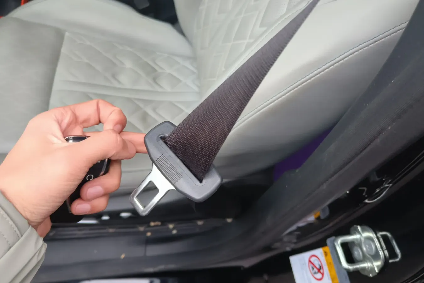 2022 ChangAn UNI-K iDD 1.5T 170HP L4 6TCT PHEV 30.74KWH,autocango,china used car exporter,china ev exporter,chinese used car exporter,chinese used ev exporter