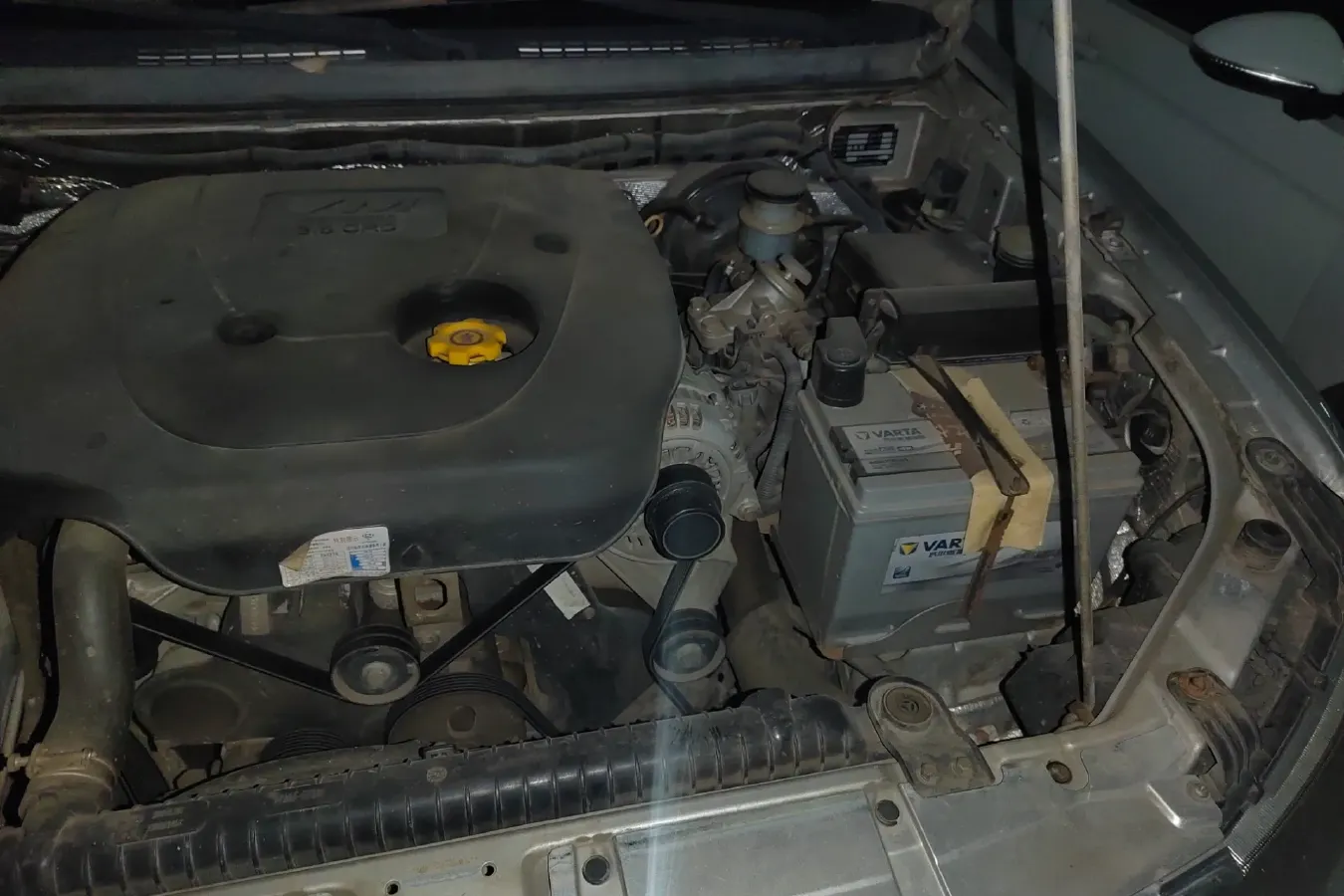 2009 Landwind X8 2.5T 143HP L4 5MT,autocango,china used car exporter,china ev exporter,chinese used car exporter,chinese used ev exporter