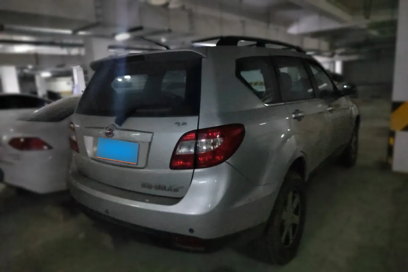 2009 Landwind X8 2.5T 143HP L4 5MT,autocango,china used car exporter,china ev exporter,chinese used car exporter,chinese used ev exporter