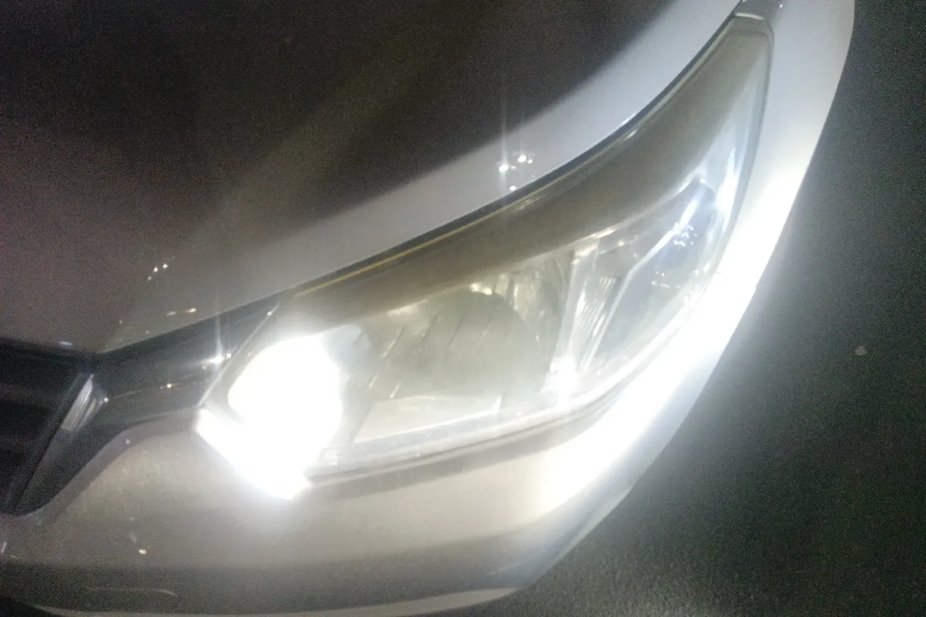 2013 Venucia R50 1.6L 117HP L4 4AT,autocango,china used car exporter,china ev exporter,chinese used car exporter,chinese used ev exporter