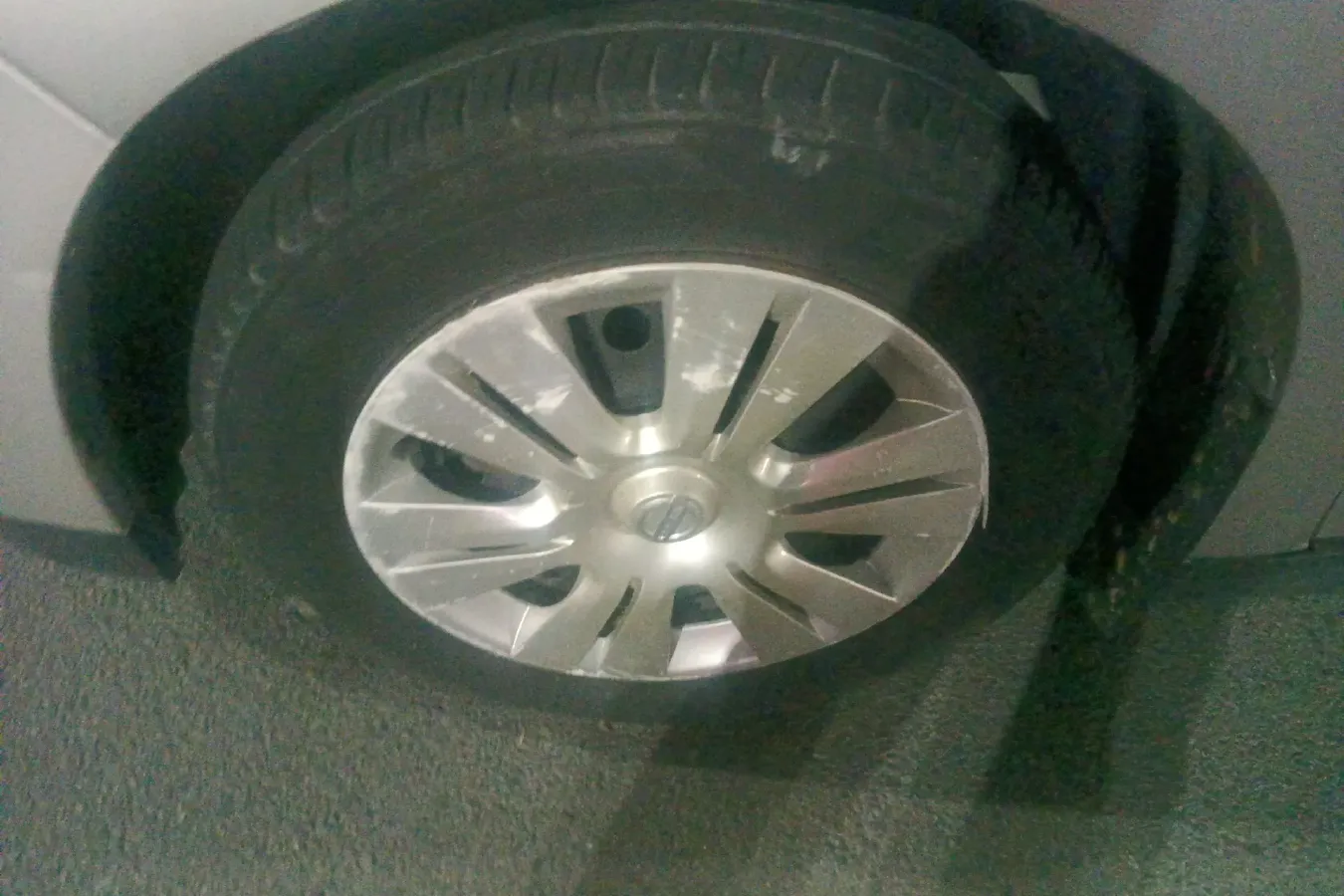 2013 Venucia R50 1.6L 117HP L4 4AT,autocango,china used car exporter,china ev exporter,chinese used car exporter,chinese used ev exporter