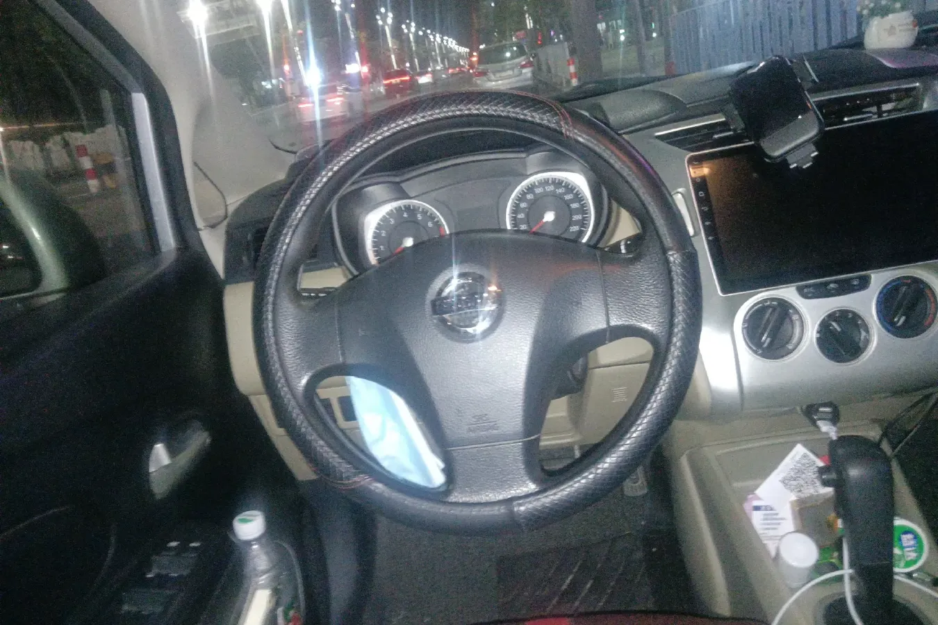 2013 Venucia R50 1.6L 117HP L4 4AT,autocango,china used car exporter,china ev exporter,chinese used car exporter,chinese used ev exporter