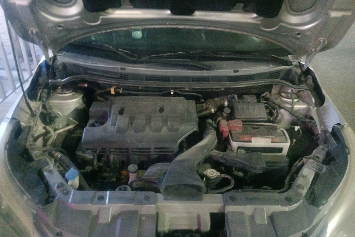 2013 Venucia R50 1.6L 117HP L4 4AT,autocango,china used car exporter,china ev exporter,chinese used car exporter,chinese used ev exporter