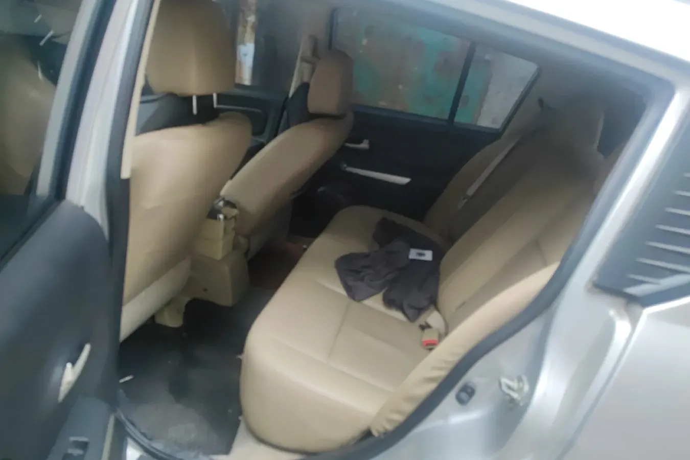 2013 Venucia R50 1.6L 117HP L4 5MT,autocango,china used car exporter,china ev exporter,chinese used car exporter,chinese used ev exporter