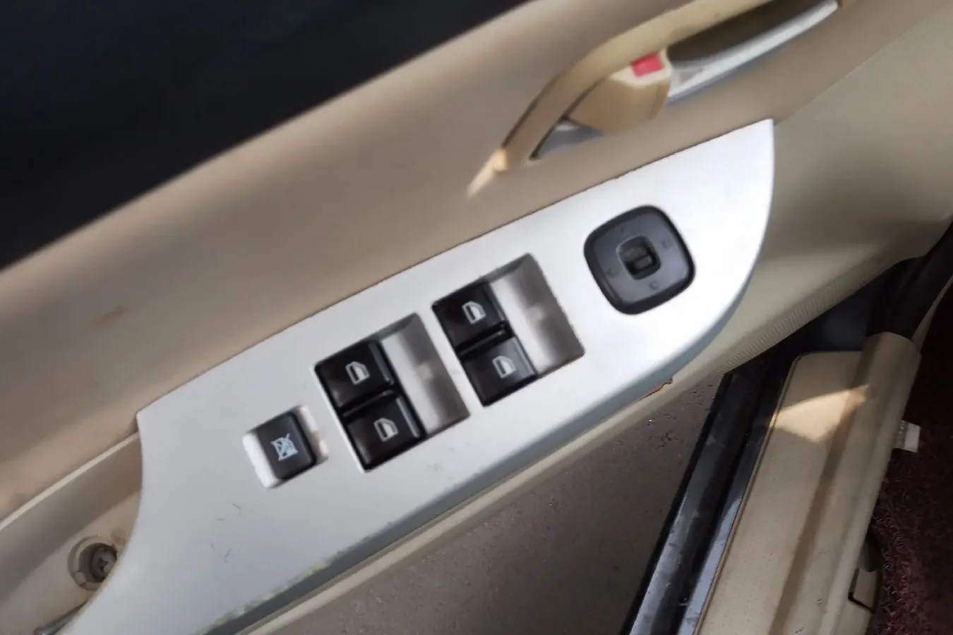 2012 HaiMa Family 1.6L 120HP L4 CVT,autocango,china used car exporter,china ev exporter,chinese used car exporter,chinese used ev exporter