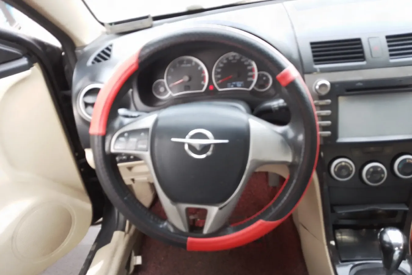 2012 HaiMa Family 1.6L 120HP L4 CVT,autocango,china used car exporter,china ev exporter,chinese used car exporter,chinese used ev exporter