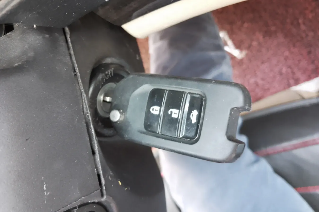 2012 HaiMa Family 1.6L 120HP L4 CVT,autocango,china used car exporter,china ev exporter,chinese used car exporter,chinese used ev exporter