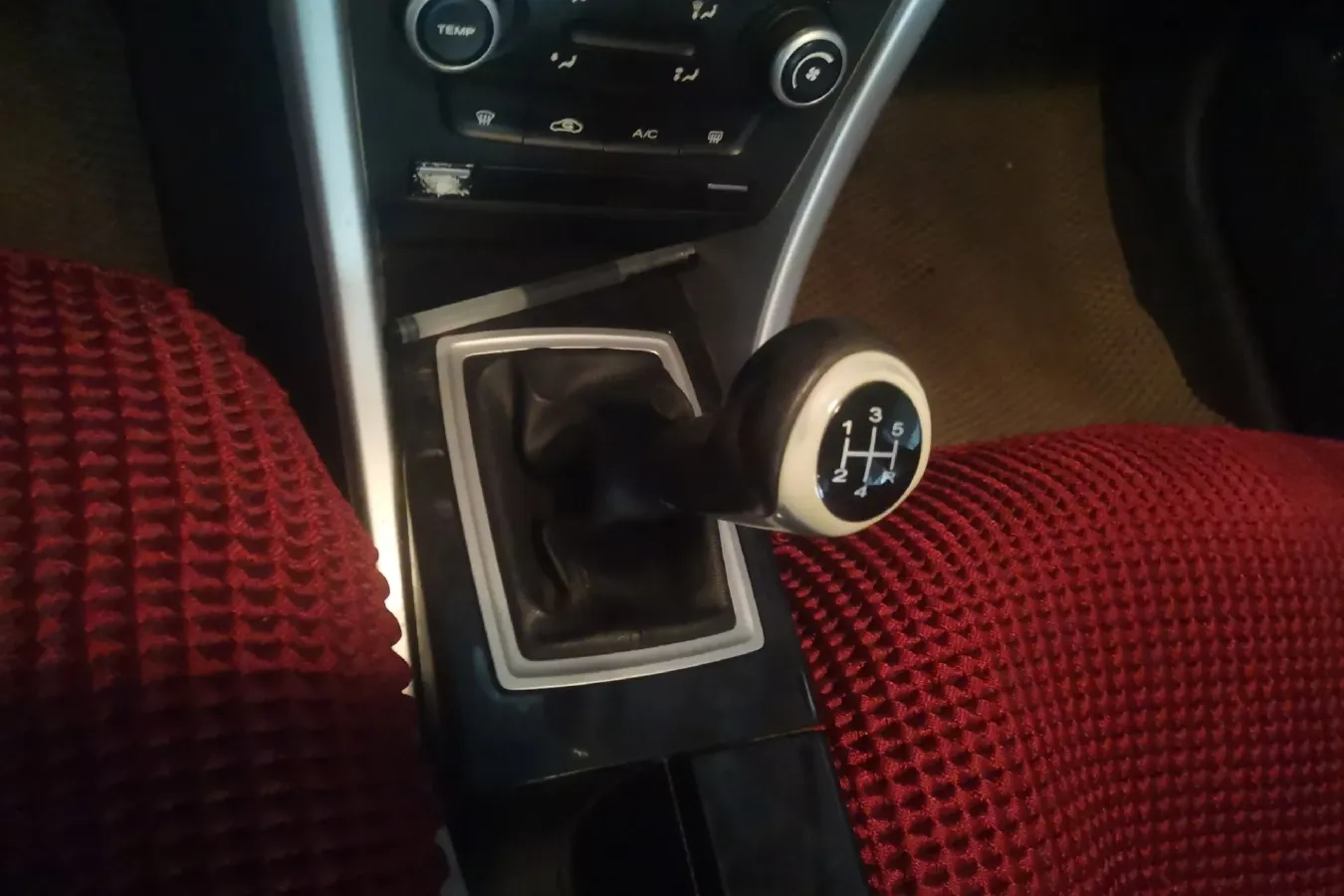 2010 Roewe 550 1.8L 133HP L4 5MT,autocango,china used car exporter,china ev exporter,chinese used car exporter,chinese used ev exporter