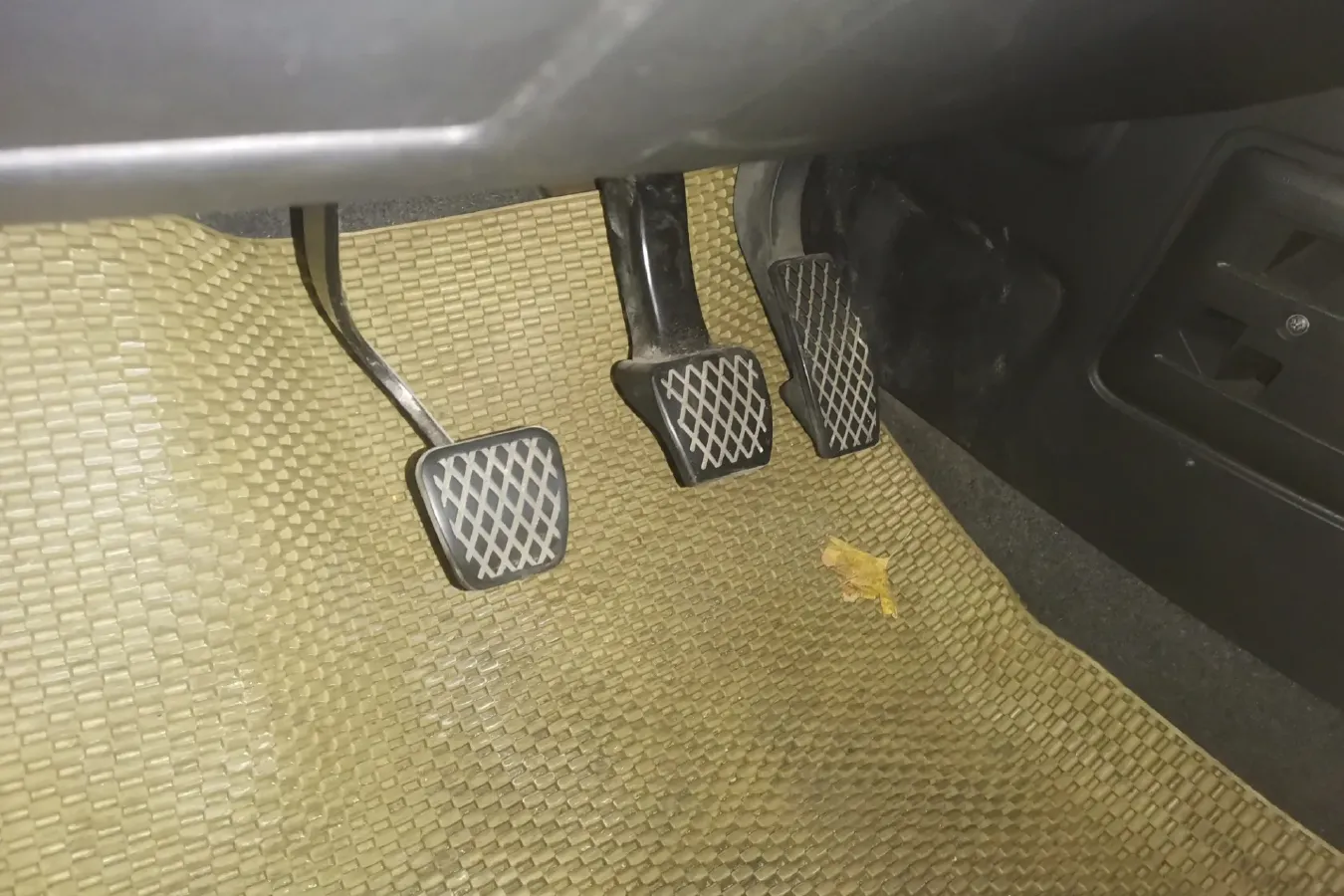 2010 Roewe 550 1.8L 133HP L4 5MT,autocango,china used car exporter,china ev exporter,chinese used car exporter,chinese used ev exporter