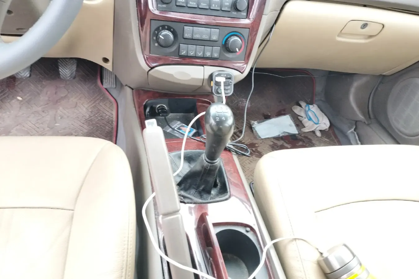 2009 Hyundai MoInca 2.0L 137HP L4 5MT,autocango,china used car exporter,china ev exporter,chinese used car exporter,chinese used ev exporter