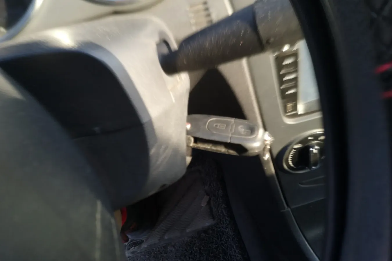 2013 DongFeng Aeolus S30 1.6L 91HP L4 5MT,autocango,china used car exporter,china ev exporter,chinese used car exporter,chinese used ev exporter