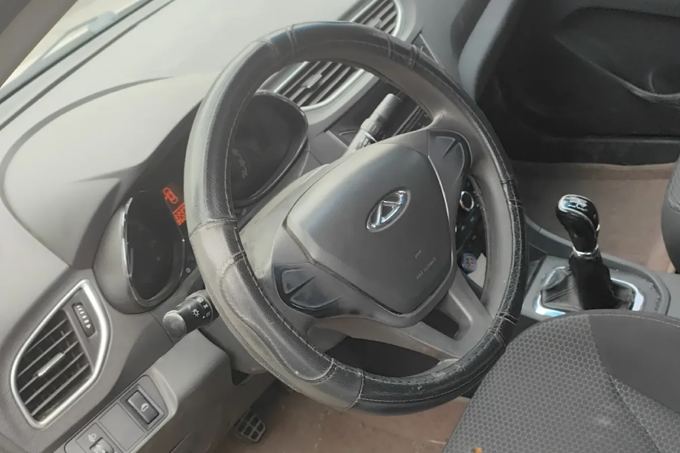 2015 Chery Arrizo 3 1.5L 109HP L4 5MT,autocango,china used car exporter,china ev exporter,chinese used car exporter,chinese used ev exporter