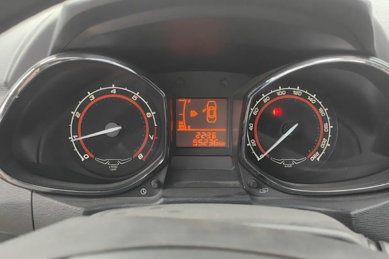 2015 Chery Arrizo 3 1.5L 109HP L4 5MT,autocango,china used car exporter,china ev exporter,chinese used car exporter,chinese used ev exporter