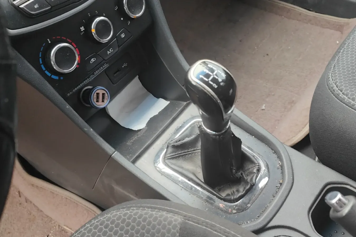 2015 Chery Arrizo 3 1.5L 109HP L4 5MT,autocango,china used car exporter,china ev exporter,chinese used car exporter,chinese used ev exporter