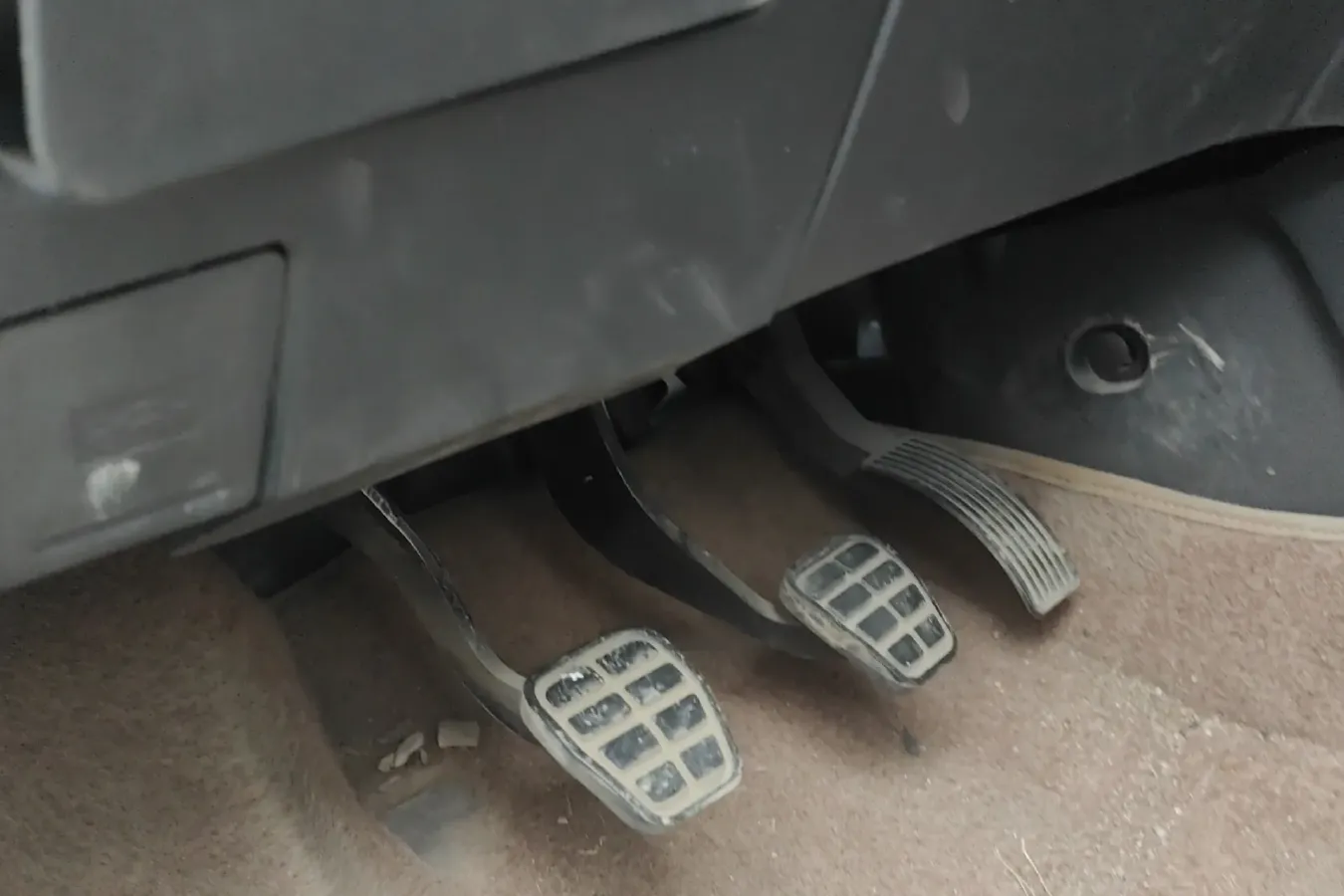 2015 Chery Arrizo 3 1.5L 109HP L4 5MT,autocango,china used car exporter,china ev exporter,chinese used car exporter,chinese used ev exporter