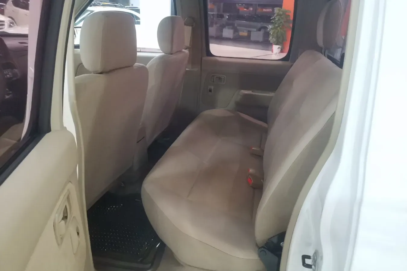 2013 Nissan D22 2.4L 150HP L4 5MT,autocango,china used car exporter,china ev exporter,chinese used car exporter,chinese used ev exporter