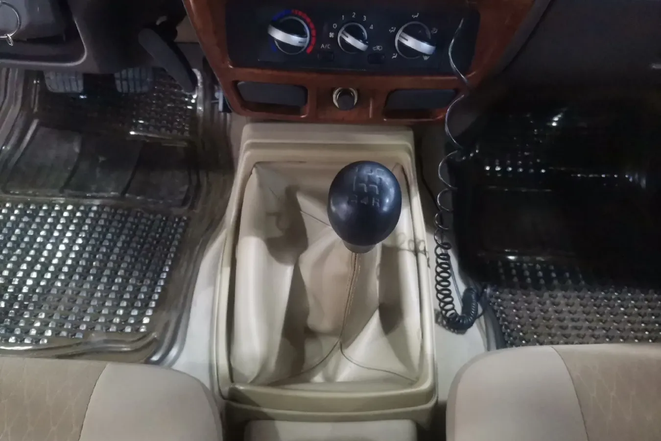 2013 Nissan D22 2.4L 150HP L4 5MT,autocango,china used car exporter,china ev exporter,chinese used car exporter,chinese used ev exporter