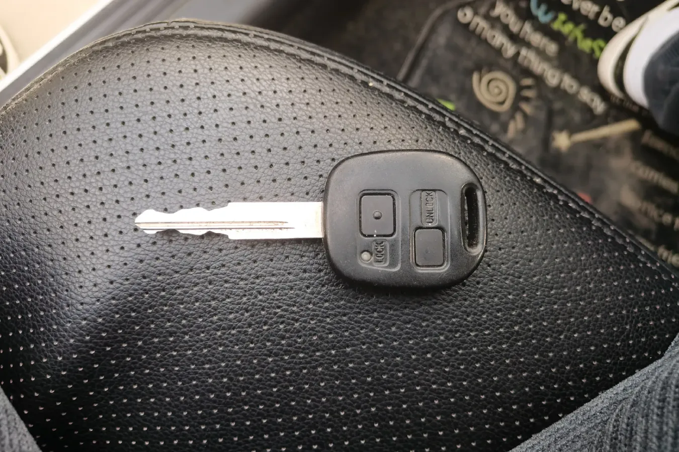 2012 FAW Vita V5 1.5L 102HP L4 5MT,autocango,china used car exporter,china ev exporter,chinese used car exporter,chinese used ev exporter