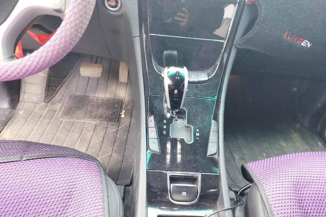 2015 Luxgen Grand7 SUV 2.2T 201HP L4 6AT,autocango,china used car exporter,china ev exporter,chinese used car exporter,chinese used ev exporter