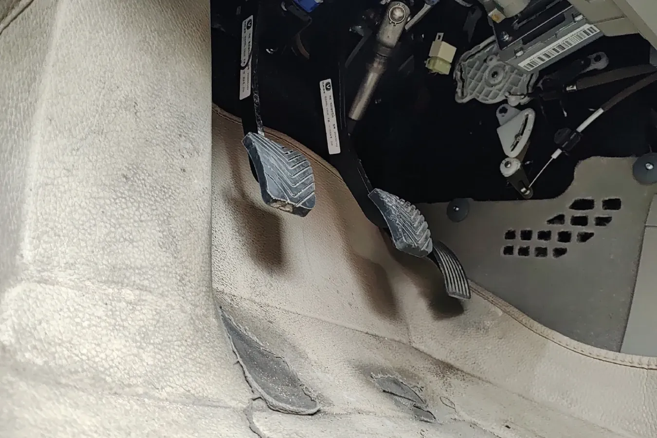 2015 ChangAn Alsvin V3 1.4L 101HP L4 5MT,autocango,china used car exporter,china ev exporter,chinese used car exporter,chinese used ev exporter