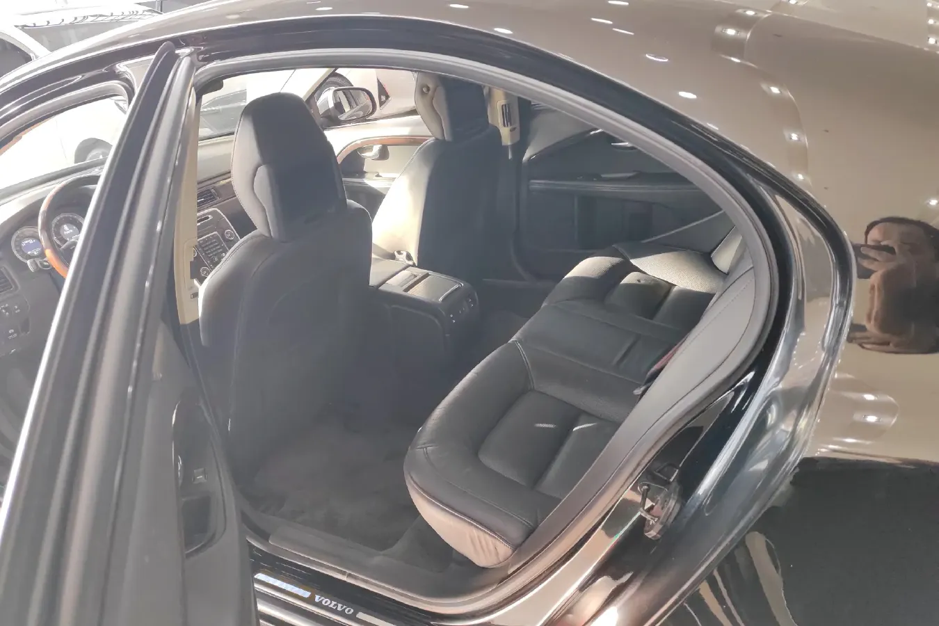 2012 Volvo S80L 2.0T 240HP L4 6DCT,autocango,china used car exporter,china ev exporter,chinese used car exporter,chinese used ev exporter