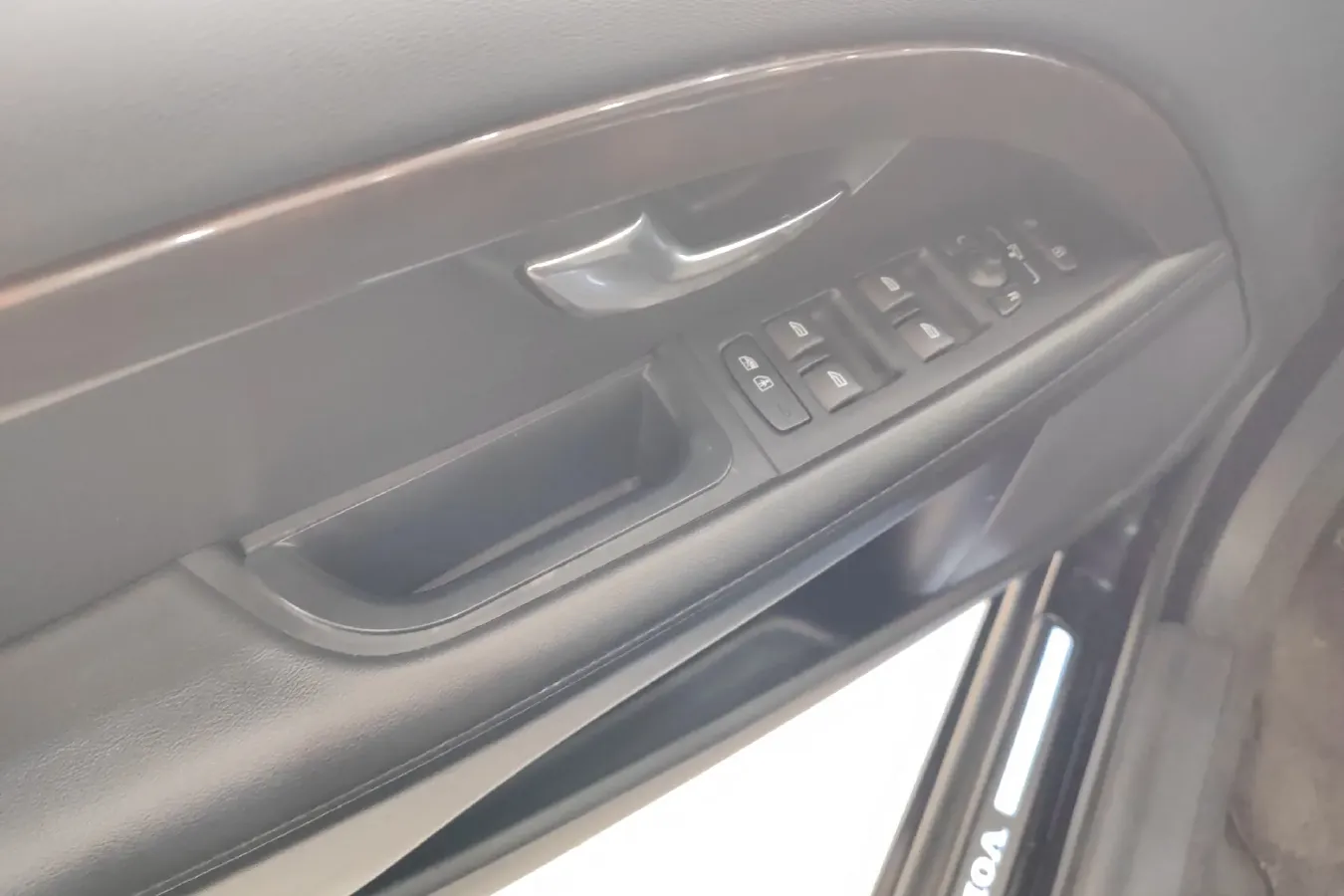 2012 Volvo S80L 2.0T 240HP L4 6DCT,autocango,china used car exporter,china ev exporter,chinese used car exporter,chinese used ev exporter