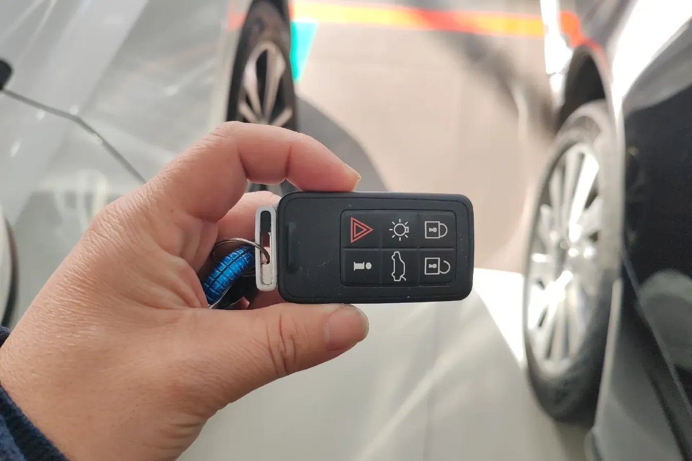 2012 Volvo S80L 2.0T 240HP L4 6DCT,autocango,china used car exporter,china ev exporter,chinese used car exporter,chinese used ev exporter