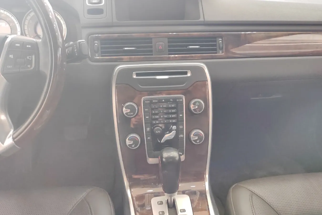 2012 Volvo S80L 2.0T 240HP L4 6DCT,autocango,china used car exporter,china ev exporter,chinese used car exporter,chinese used ev exporter