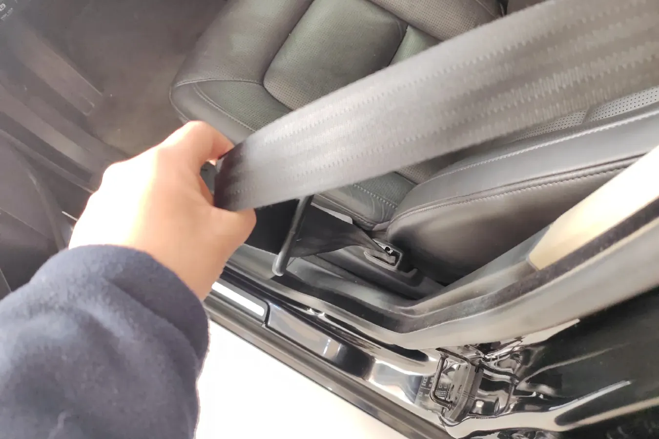 2012 Volvo S80L 2.0T 240HP L4 6DCT,autocango,china used car exporter,china ev exporter,chinese used car exporter,chinese used ev exporter