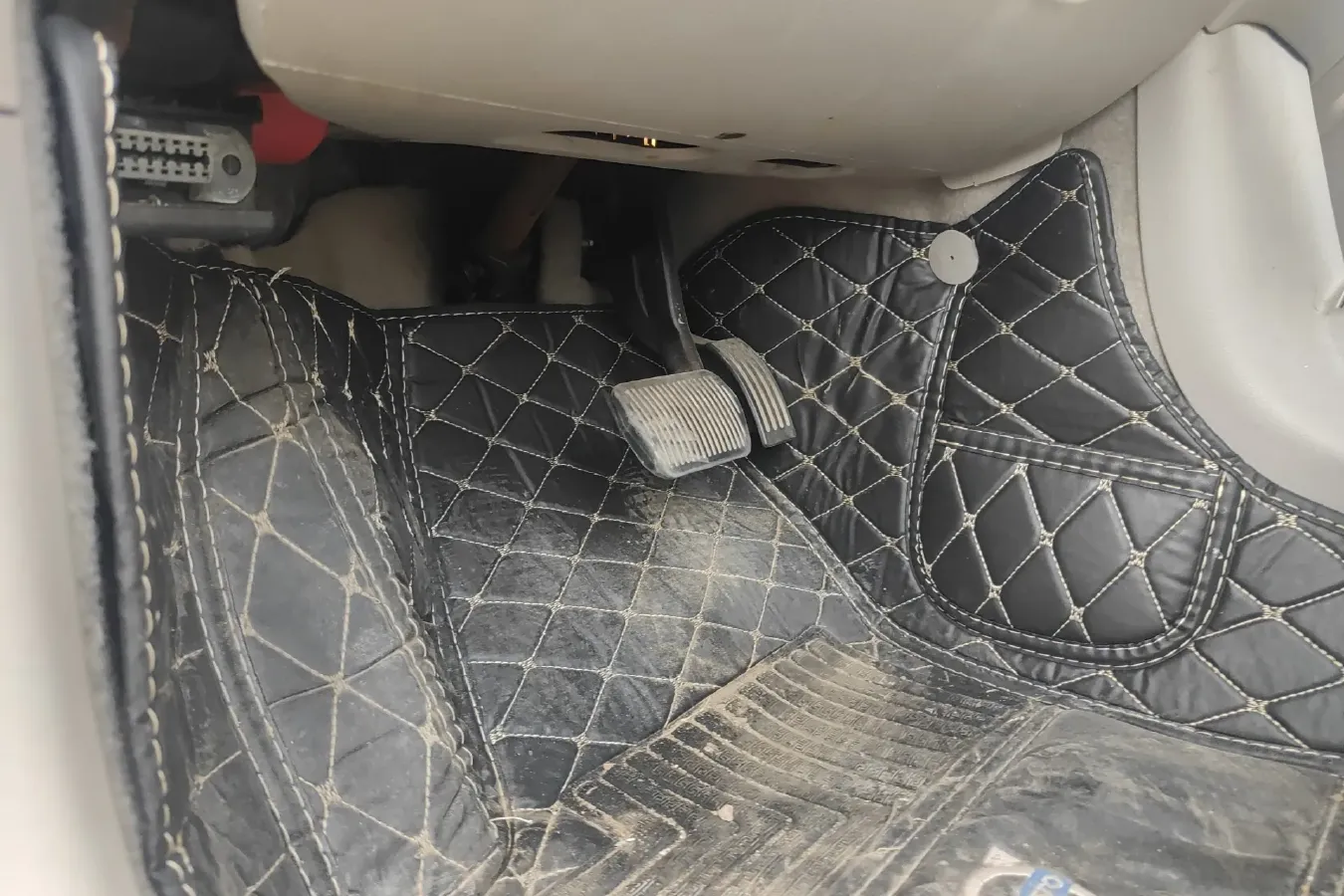 2011 Volvo S40 2.0L 141HP L4 6DCT,autocango,china used car exporter,china ev exporter,chinese used car exporter,chinese used ev exporter