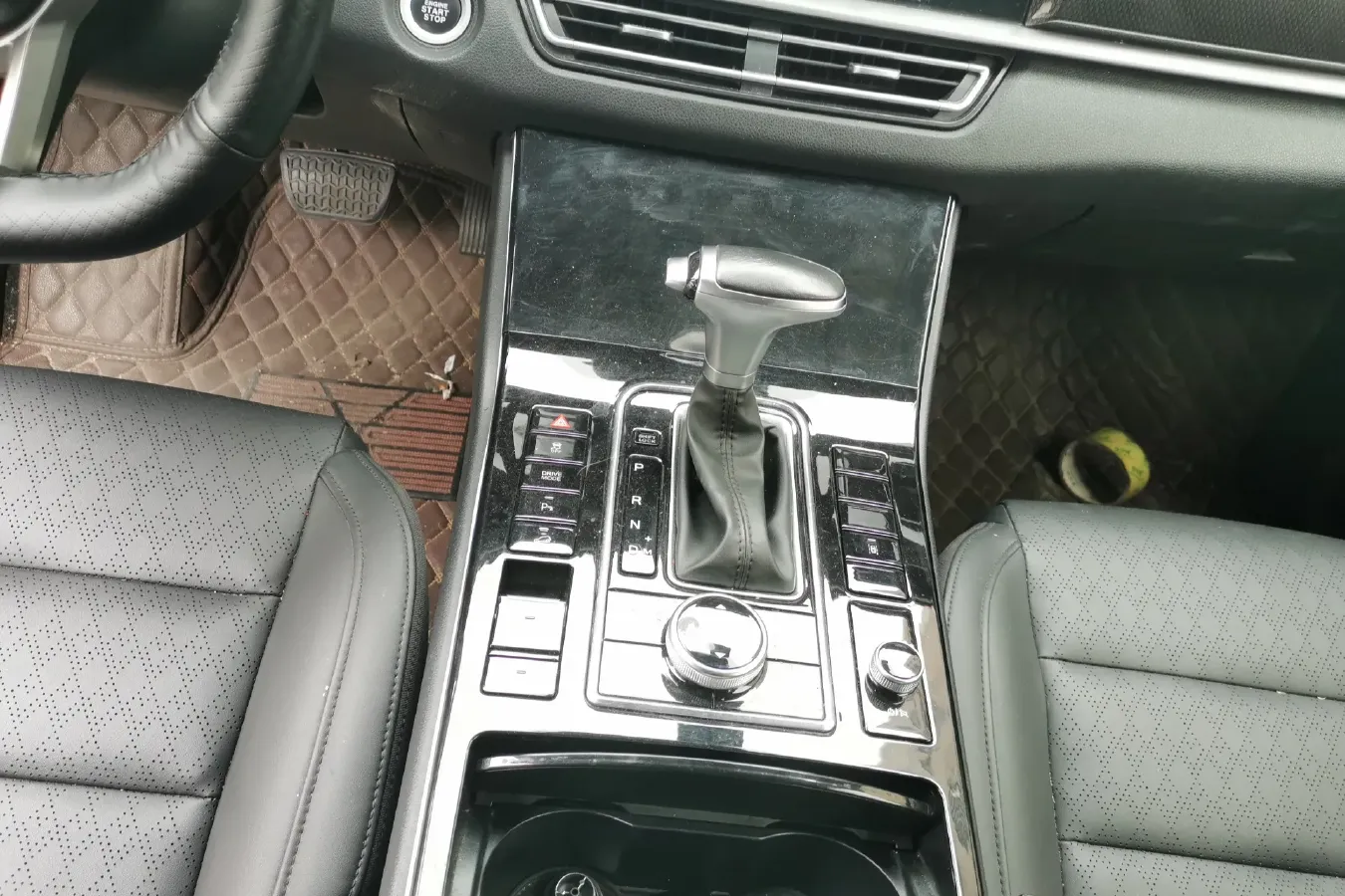 2020 DongFeng Fengon Fengon ix7 2.0T 231HP L4 6AT,autocango,china used car exporter,china ev exporter,chinese used car exporter,chinese used ev exporter