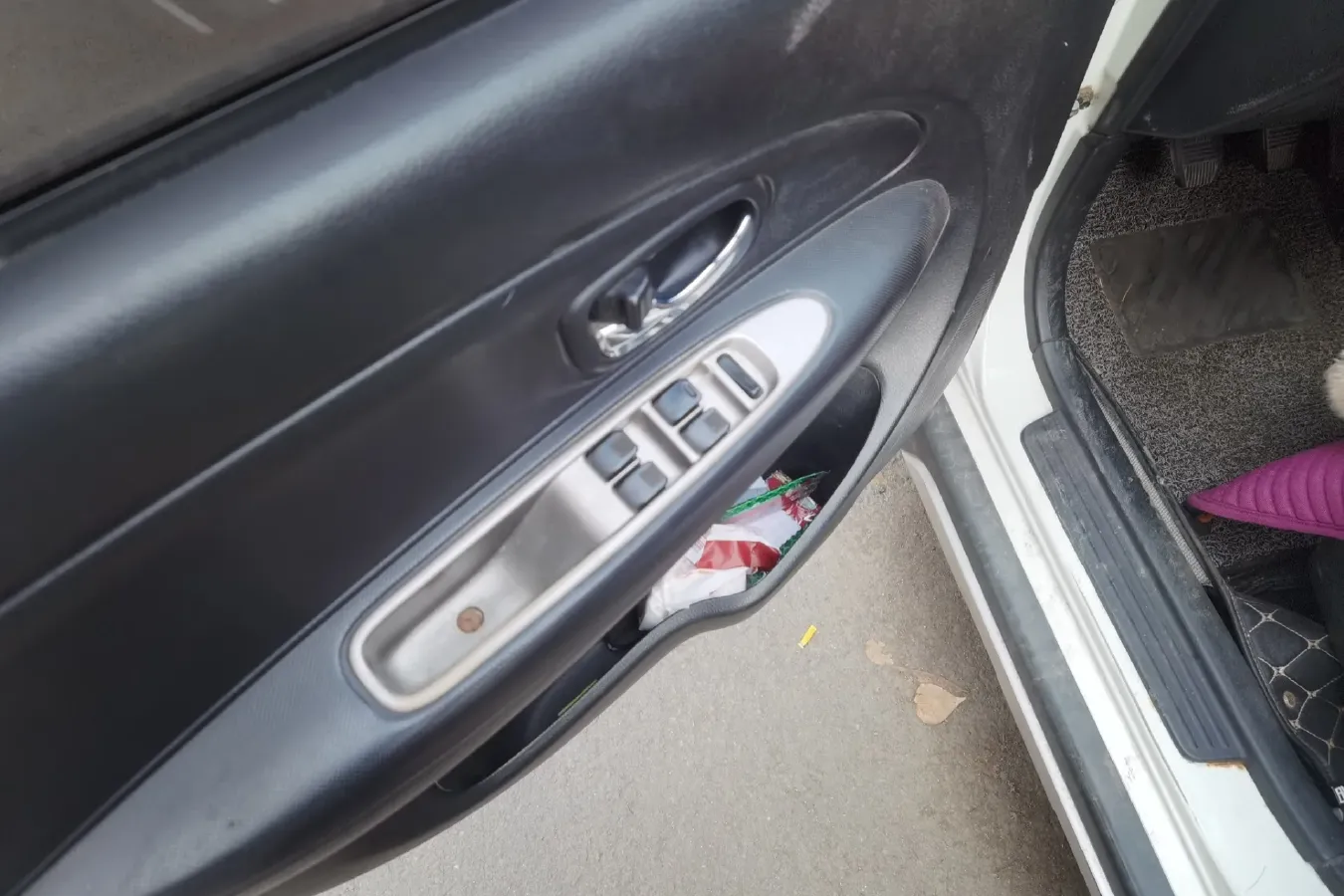 2011 FAW Senia S80 1.5L 109HP L4 5MT,autocango,china used car exporter,china ev exporter,chinese used car exporter,chinese used ev exporter