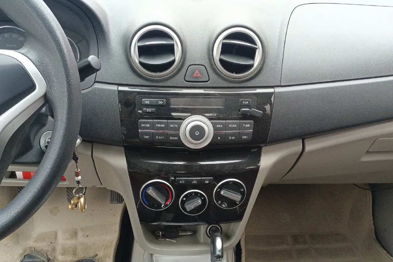 2015 ChangAn Alsvin V3 1.4L 101HP L4 5MT,autocango,china used car exporter,china ev exporter,chinese used car exporter,chinese used ev exporter