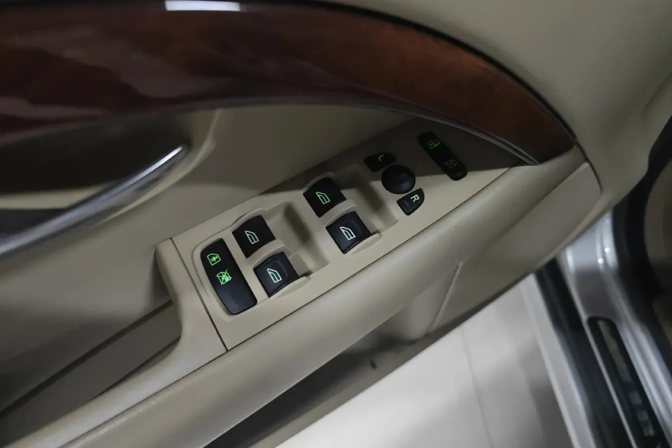 2007 Volvo S80 3.0T 285HP L6 6AT,autocango,china used car exporter,china ev exporter,chinese used car exporter,chinese used ev exporter