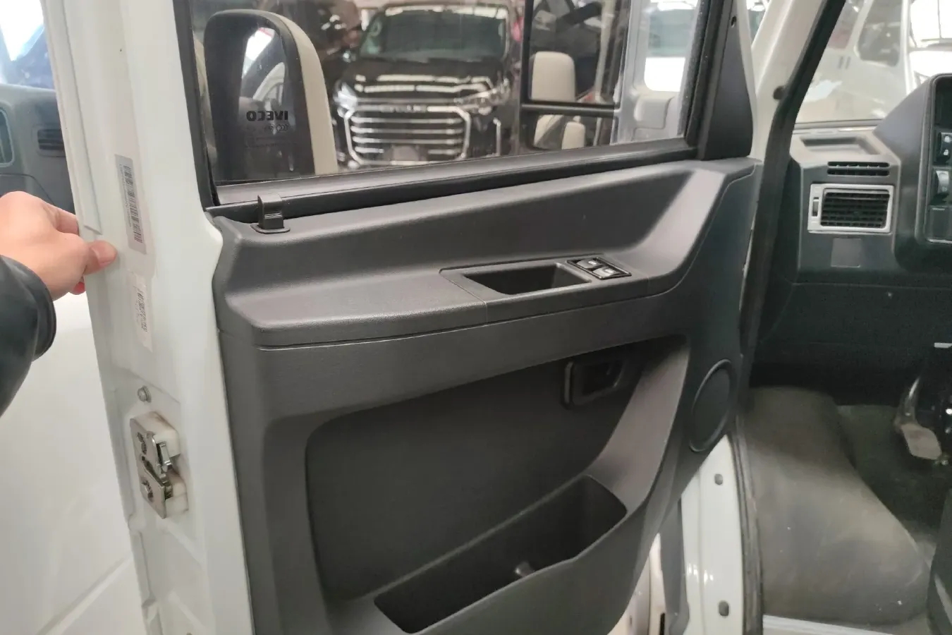 2021 Iveco DeYi 2.5T 122HP L4 5MT,autocango,china used car exporter,china ev exporter,chinese used car exporter,chinese used ev exporter