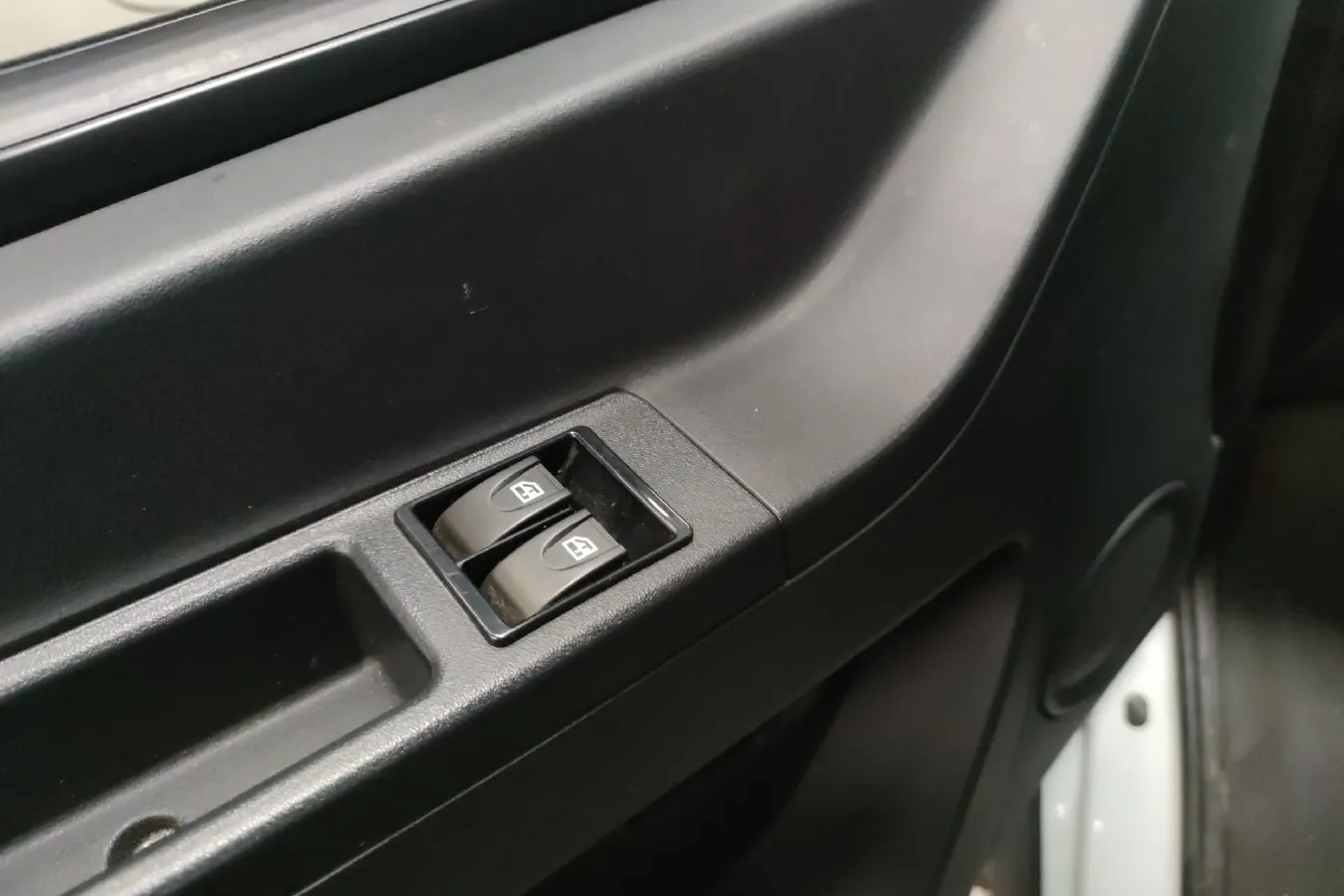 2021 Iveco DeYi 2.5T 122HP L4 5MT,autocango,china used car exporter,china ev exporter,chinese used car exporter,chinese used ev exporter