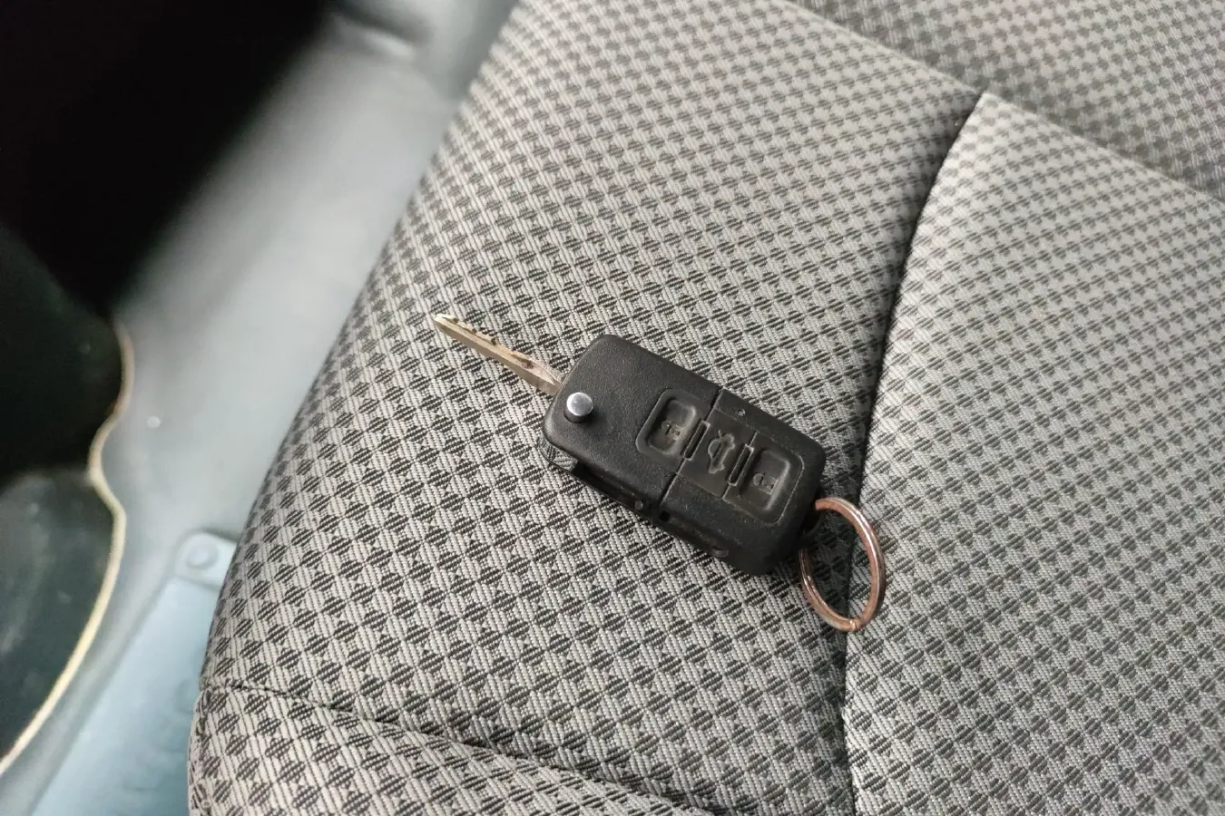 2021 Iveco DeYi 2.5T 122HP L4 5MT,autocango,china used car exporter,china ev exporter,chinese used car exporter,chinese used ev exporter