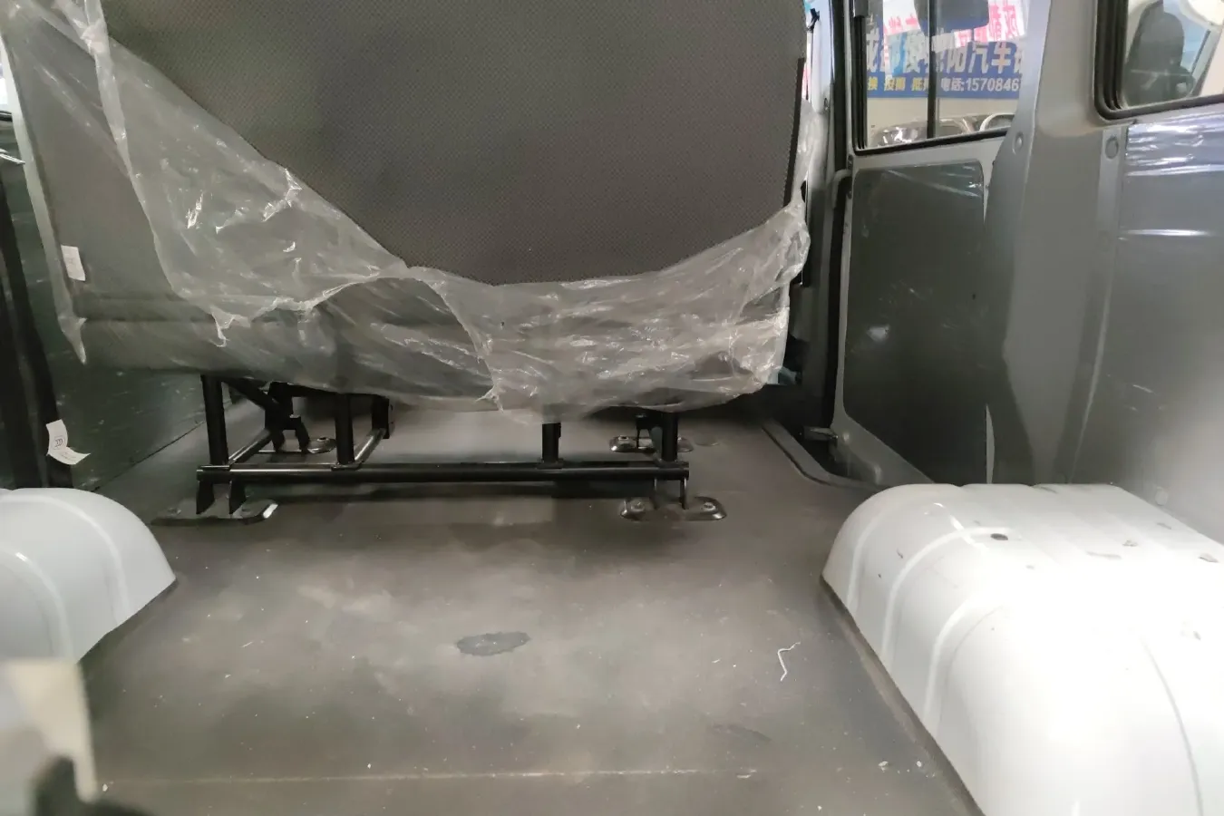 2021 Iveco DeYi 2.5T 122HP L4 5MT,autocango,china used car exporter,china ev exporter,chinese used car exporter,chinese used ev exporter