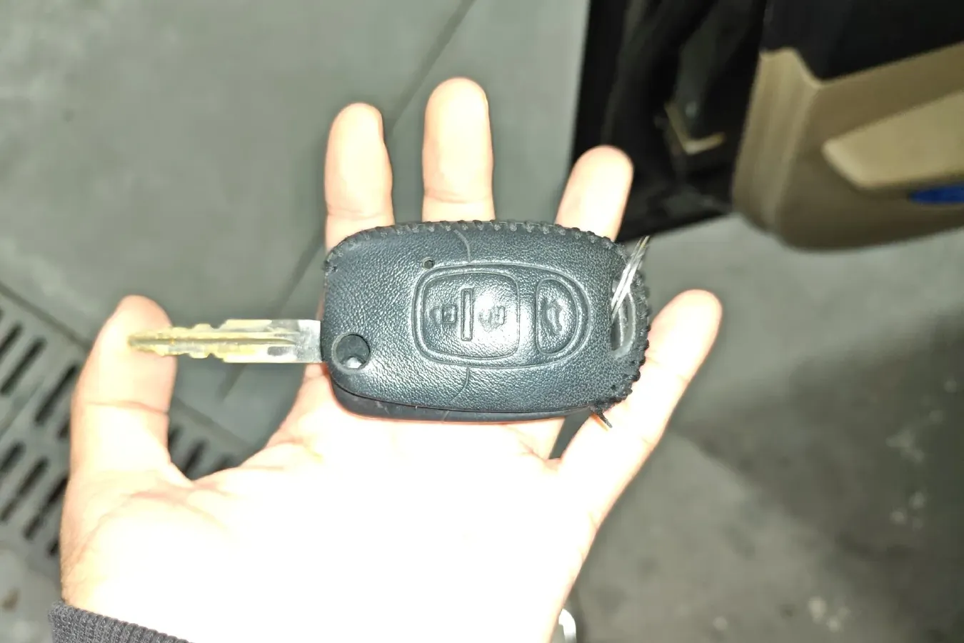 2014 Soueast V5 1.5L 120HP L4 5MT,autocango,china used car exporter,china ev exporter,chinese used car exporter,chinese used ev exporter