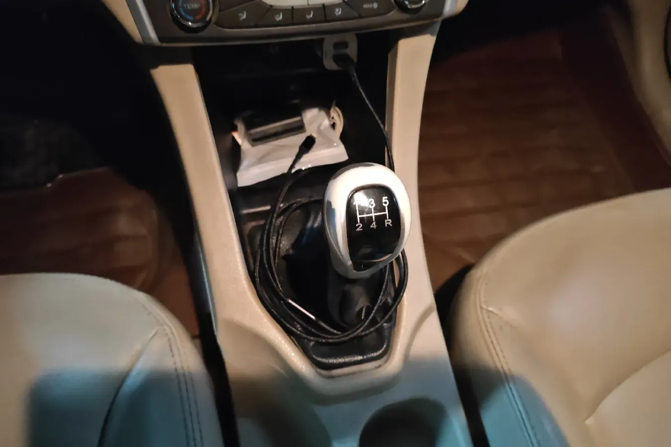 2014 Soueast V5 1.5L 120HP L4 5MT,autocango,china used car exporter,china ev exporter,chinese used car exporter,chinese used ev exporter