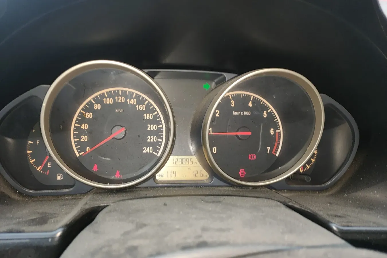 2013 Brilliance Auto H330 1.5L 105HP L4 5MT,autocango,china used car exporter,china ev exporter,chinese used car exporter,chinese used ev exporter