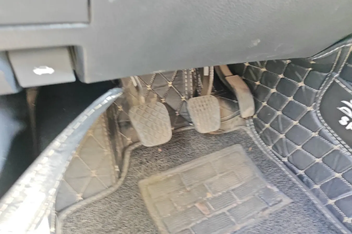 2015 HaiMa Family 1.6L 125HP L4 6MT,autocango,china used car exporter,china ev exporter,chinese used car exporter,chinese used ev exporter