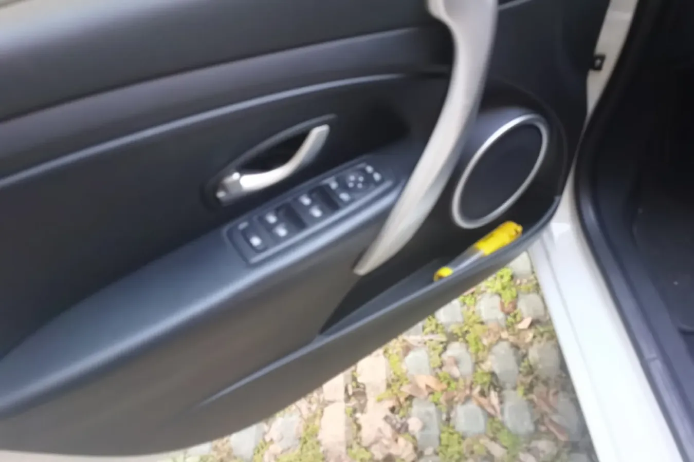 2013 Renault  Fluence 2.0L 137HP L4 CVT,autocango,china used car exporter,china ev exporter,chinese used car exporter,chinese used ev exporter