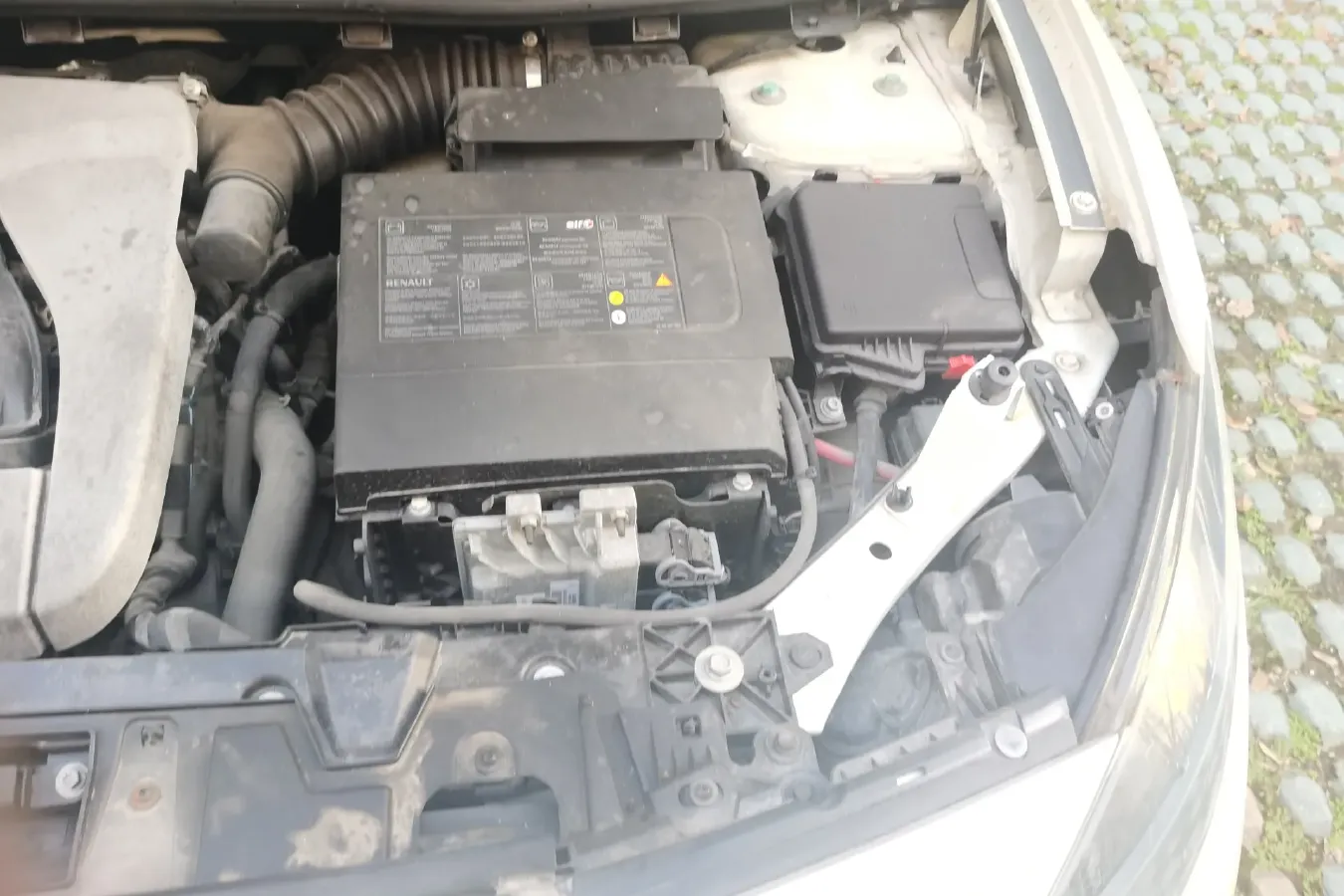 2013 Renault  Fluence 2.0L 137HP L4 CVT,autocango,china used car exporter,china ev exporter,chinese used car exporter,chinese used ev exporter