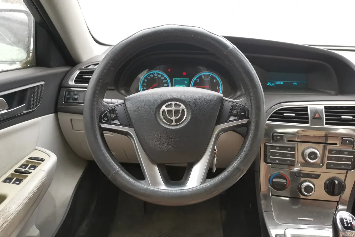 2011 Brilliance Auto H530 1.6L 118HP L4 5MT,autocango,china used car exporter,china ev exporter,chinese used car exporter,chinese used ev exporter