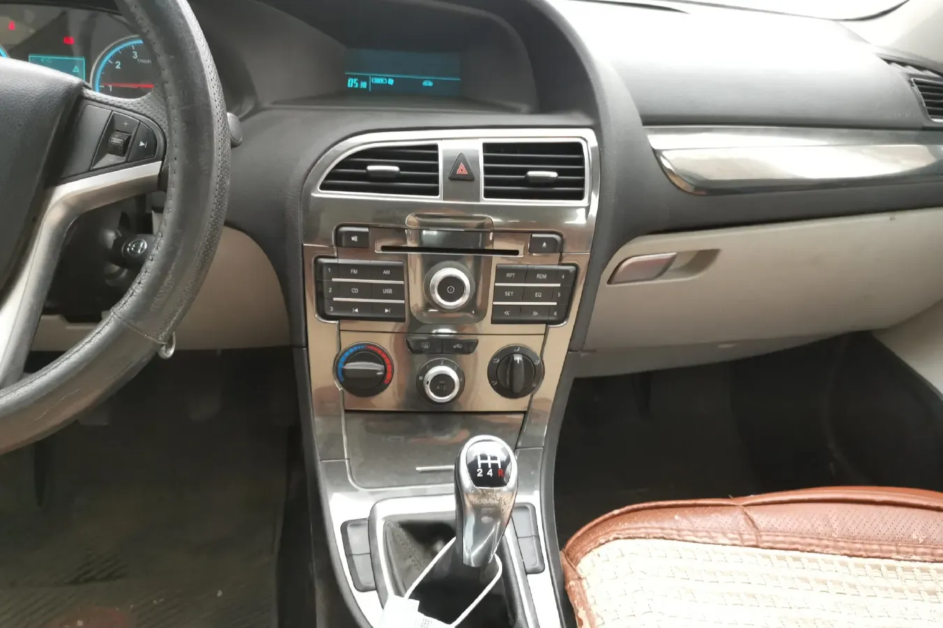 2011 Brilliance Auto H530 1.6L 118HP L4 5MT,autocango,china used car exporter,china ev exporter,chinese used car exporter,chinese used ev exporter