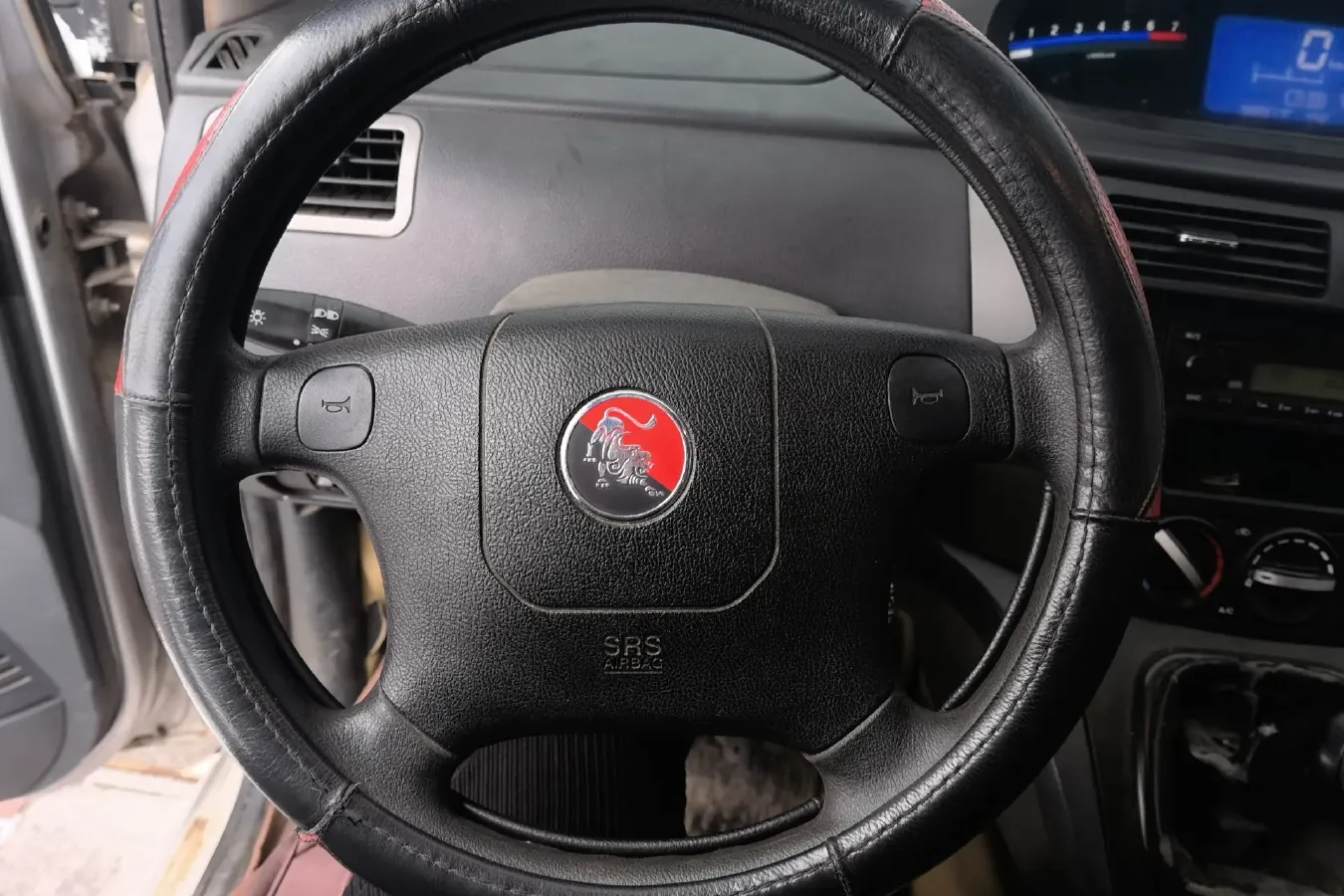 2011 DongFeng Forthing Joyear 1.5L 120HP L4 5MT,autocango,china used car exporter,china ev exporter,chinese used car exporter,chinese used ev exporter