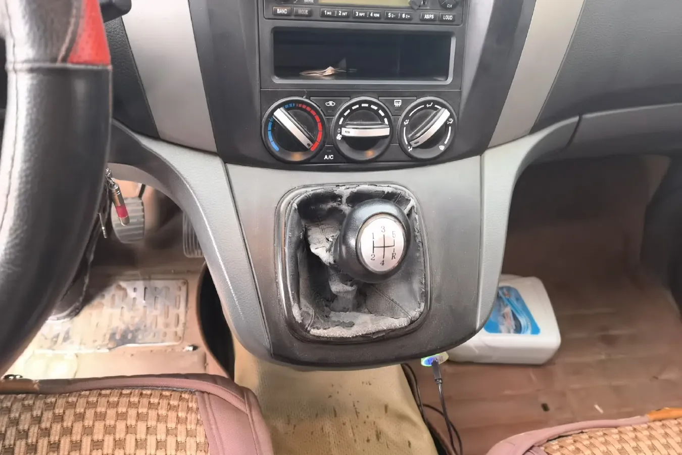 2011 DongFeng Forthing Joyear 1.5L 120HP L4 5MT,autocango,china used car exporter,china ev exporter,chinese used car exporter,chinese used ev exporter