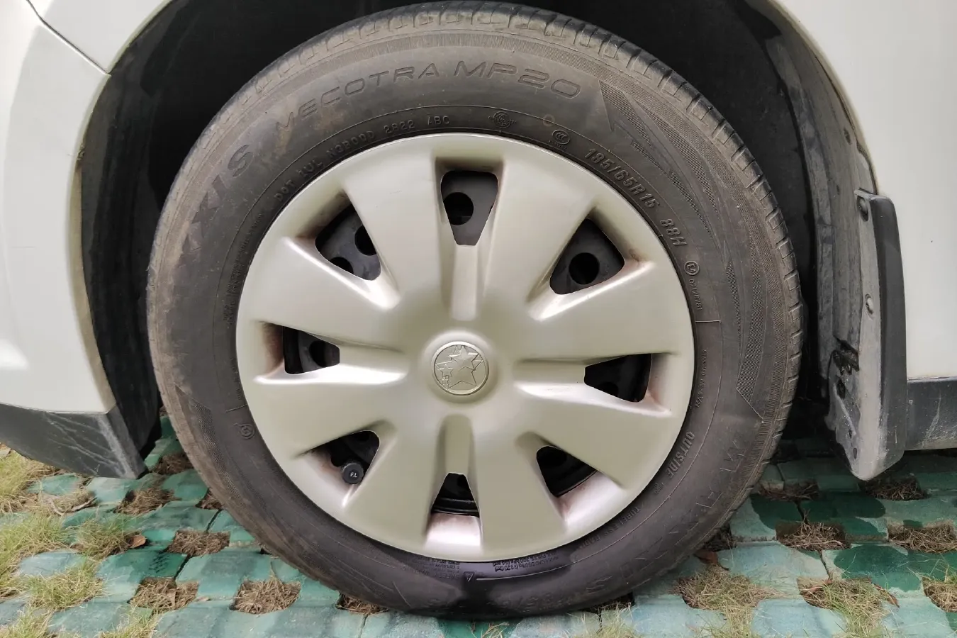 2015 Venucia R50 1.6L 117HP L4 5MT,autocango,china used car exporter,china ev exporter,chinese used car exporter,chinese used ev exporter