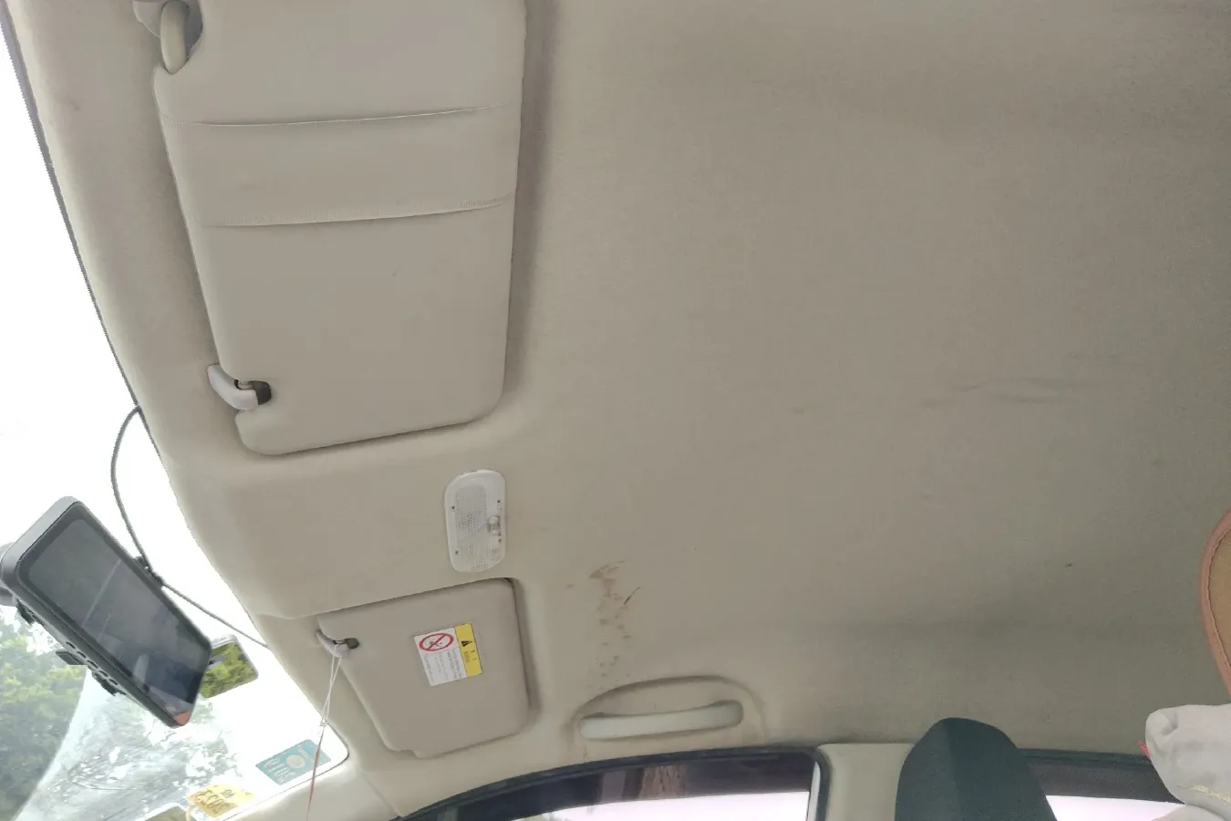 2015 Venucia R50 1.6L 117HP L4 5MT,autocango,china used car exporter,china ev exporter,chinese used car exporter,chinese used ev exporter